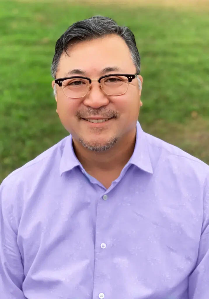 picture of Johann Kong MSW, RSW, owner of Pivot Counselling pivot-counselling.ca